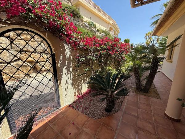 Casa independiente en calle Tonyina