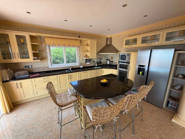 Casa independiente en calle Tonyina