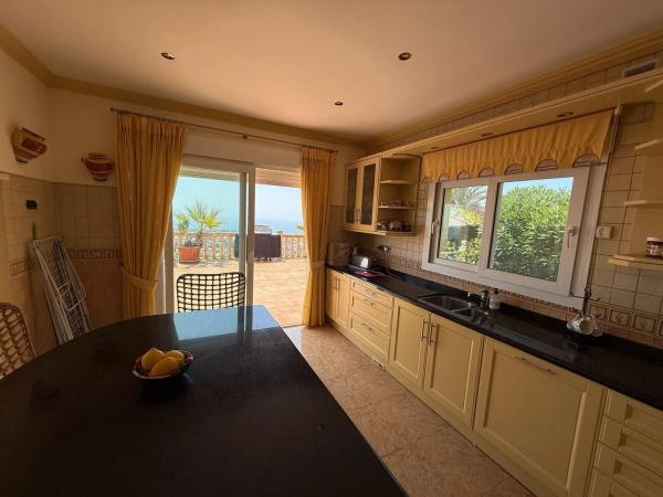 Casa independiente en calle Tonyina