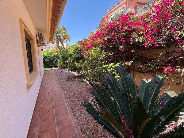 Casa independiente en calle Tonyina