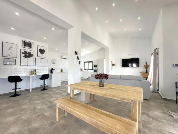 Casa independiente en calle Aragó