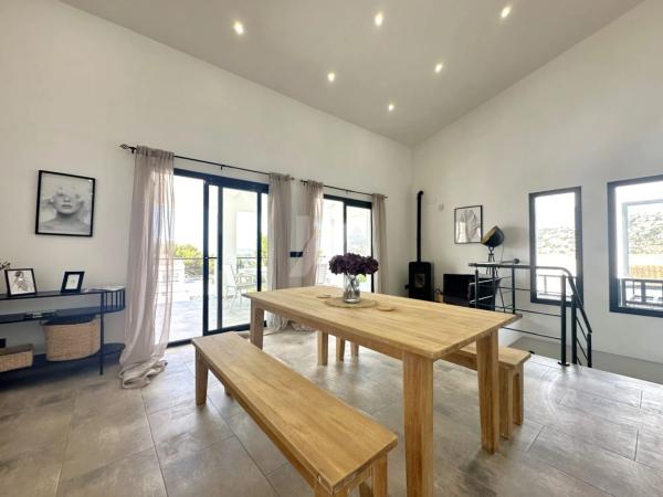 Casa independiente en calle Aragó