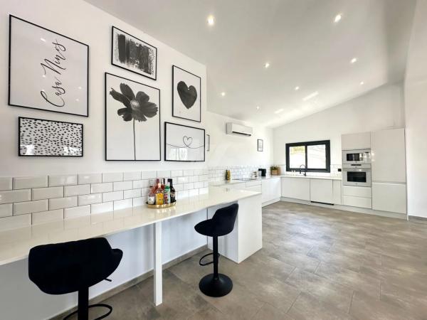 Casa independiente en calle Aragó