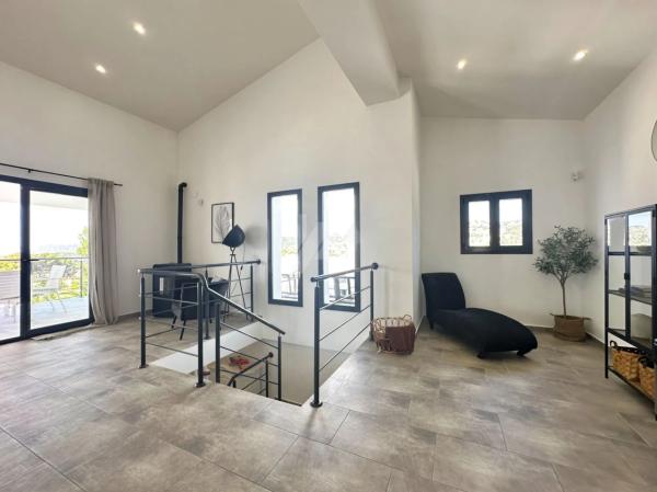 Casa independiente en calle Aragó