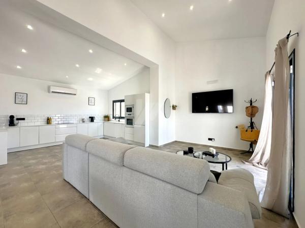 Casa independiente en calle Aragó