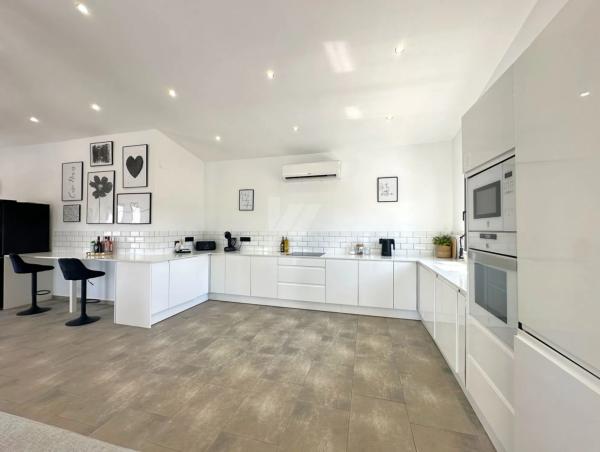 Casa independiente en calle Aragó