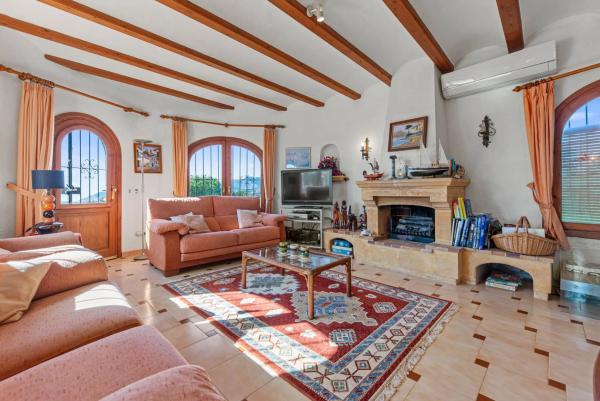 Casa independiente en calle Beniopa