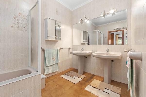 Casa independiente en calle Beniopa