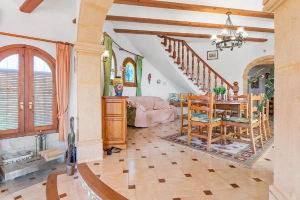 Casa independiente en calle Beniopa