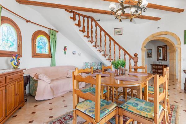 Casa independiente en calle Beniopa