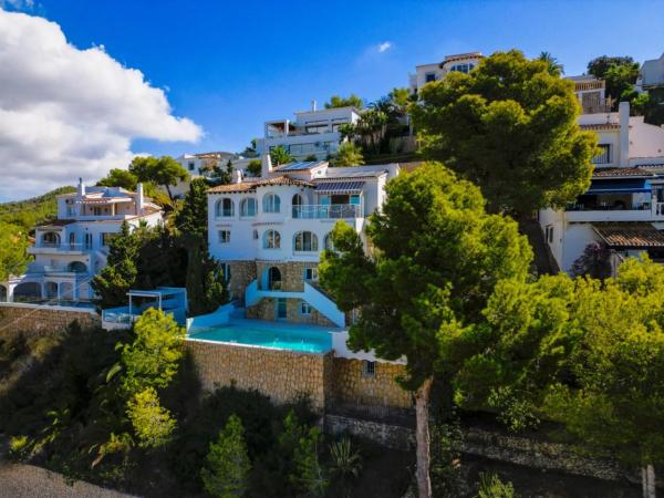 Casa independiente en calle Alcántara
