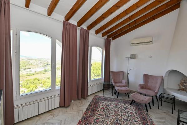 Casa independiente en calle Alcántara