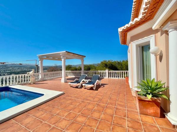 Casa independiente en calle Martín Pescador