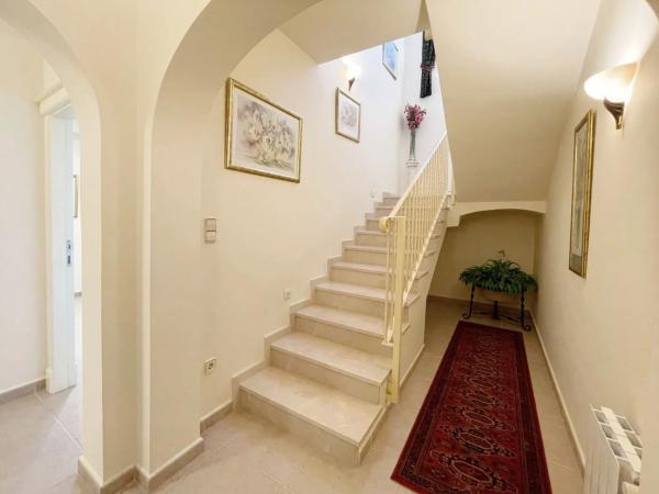 Casa independiente en calle Martín Pescador