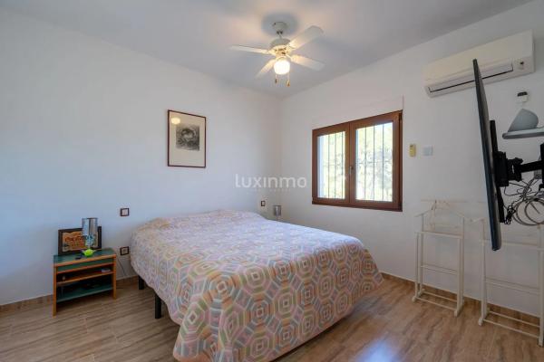 Casa independiente en calle Elche