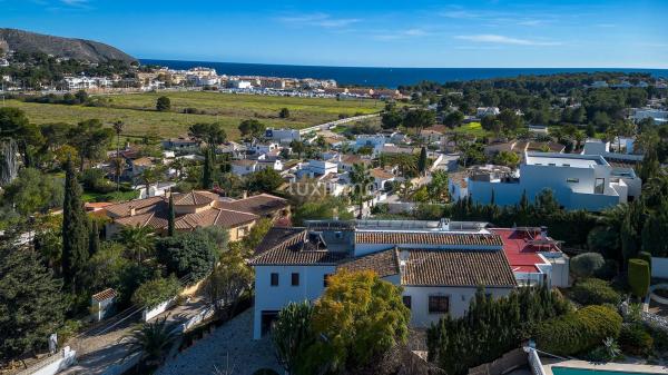 Casa independiente en calle Elche