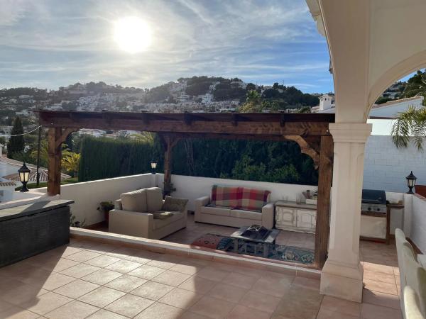 Casa independiente en calle Avellano, 6