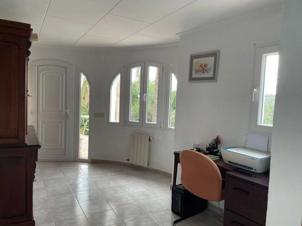 Casa independiente en calle Avellano, 6