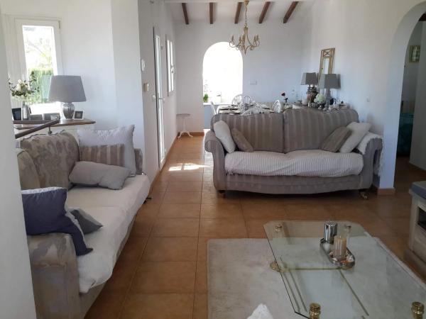 Casa independiente en calle Avellano, 6