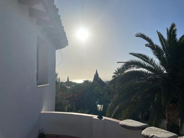 Casa independiente en calle Avellano, 6