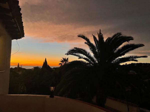 Casa independiente en calle Avellano, 6