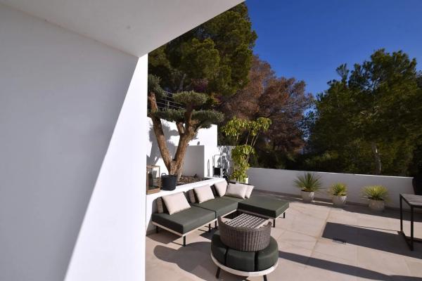 Casa independiente en calle Benirrama