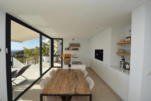 Casa independiente en calle Benirrama