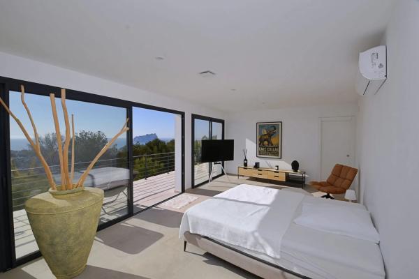 Casa independiente en calle Benirrama