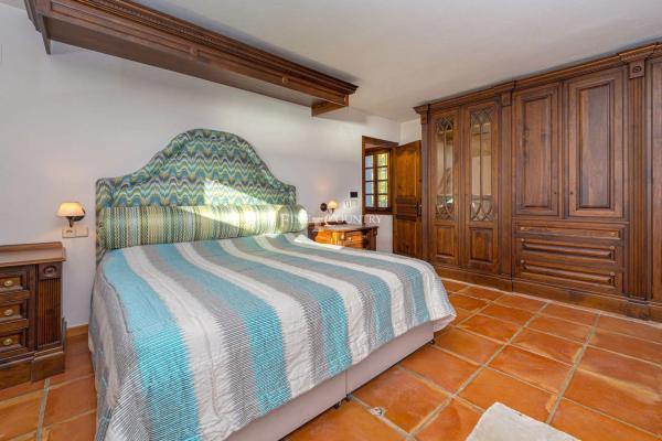 Casa independiente en calle Puerto de Somiedo