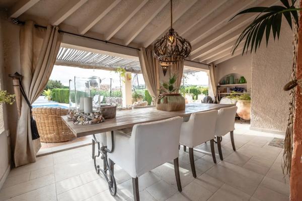 Casa independiente en calle Pintor Leonardo da Vinci