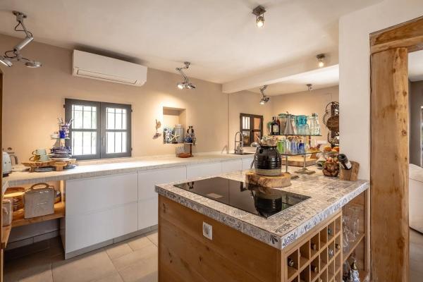 Casa independiente en calle Pintor Leonardo da Vinci