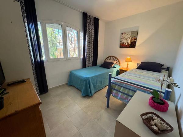 Casa independiente en plaza Océano Pacífico