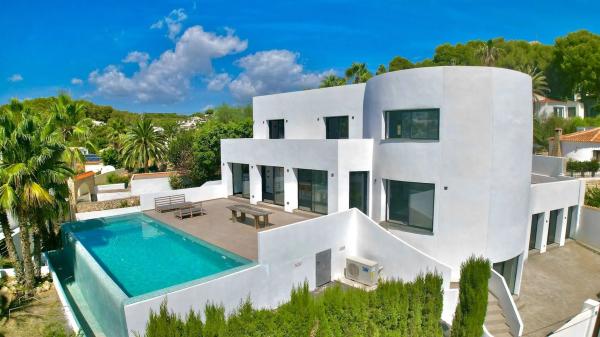 Casa independiente en calle Puerto de Espasante