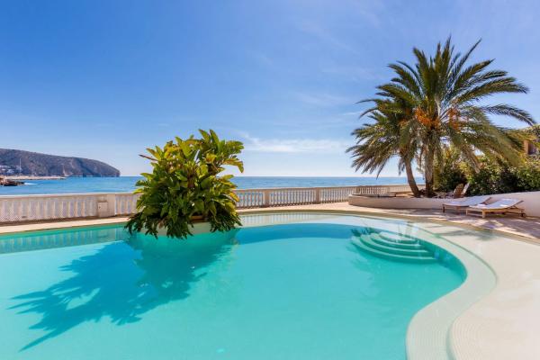 Casa independiente en carretera Moraira a Calpe