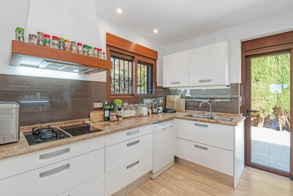 Casa independiente en calle Elche