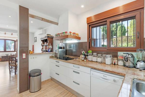 Casa independiente en calle Elche