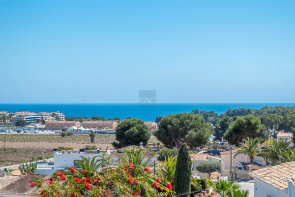 Casa independiente en calle Elche