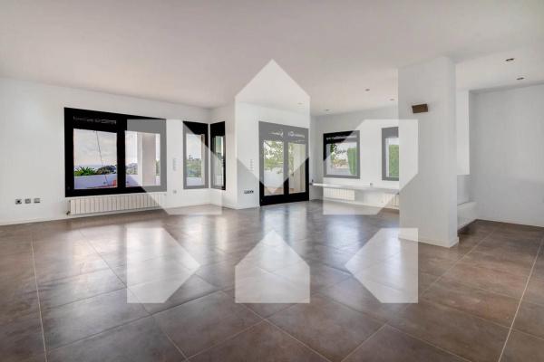 Casa independiente en calle Beniarjó