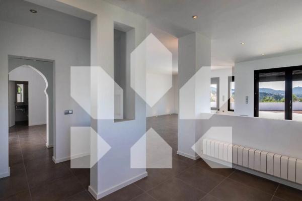 Casa independiente en calle Beniarjó