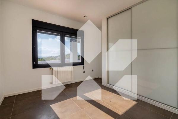 Casa independiente en calle Beniarjó