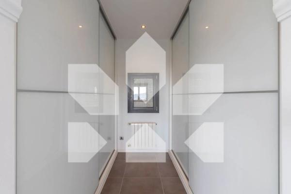 Casa independiente en calle Beniarjó