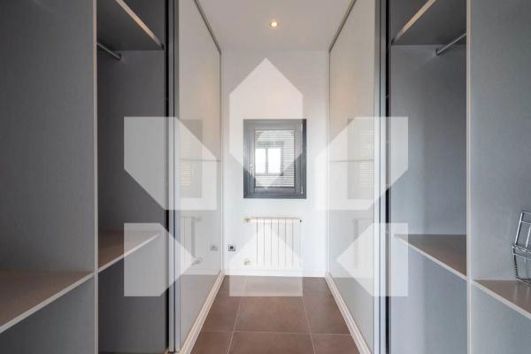 Casa independiente en calle Beniarjó