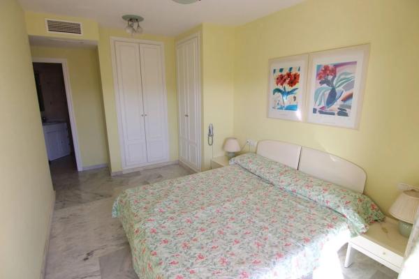 Piso en avenida De La Paz 14 3, 11