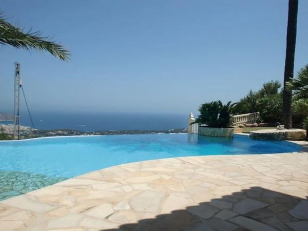 Casa independiente en calle Garza s/n