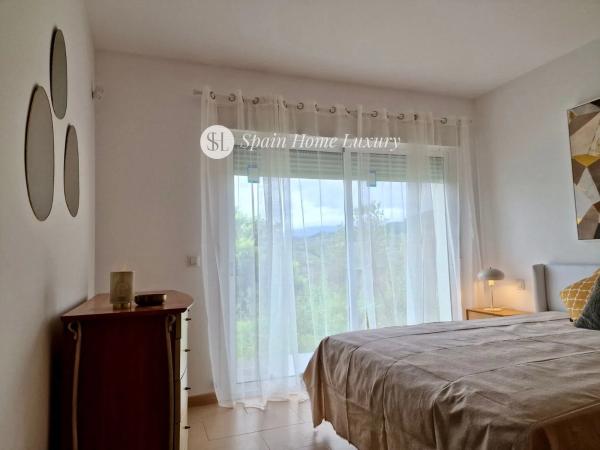 Chalet pareado en Partida la Empedrola