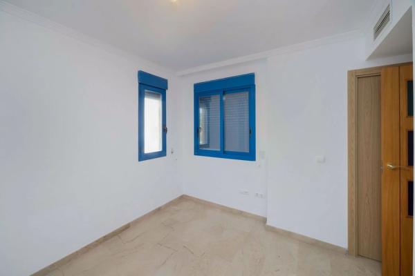 Piso en avenida Rosa de los Vientos