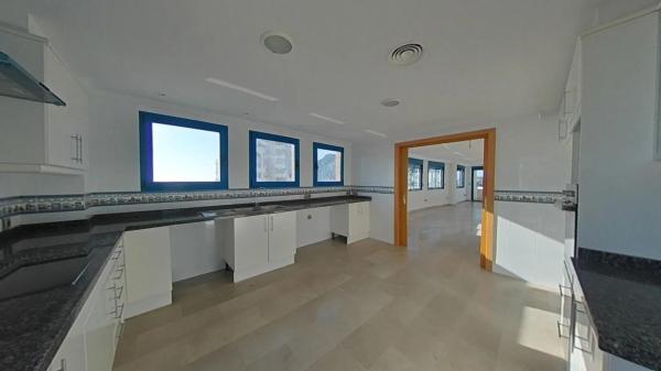 Piso en avenida Rosa de los Vientos