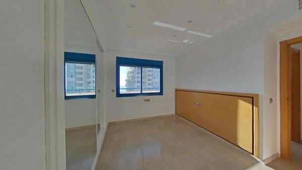 Piso en avenida Rosa de los Vientos