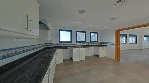 Piso en avenida Rosa de los Vientos