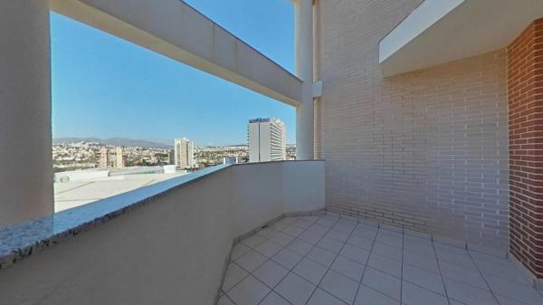 Piso en avenida Rosa de los Vientos